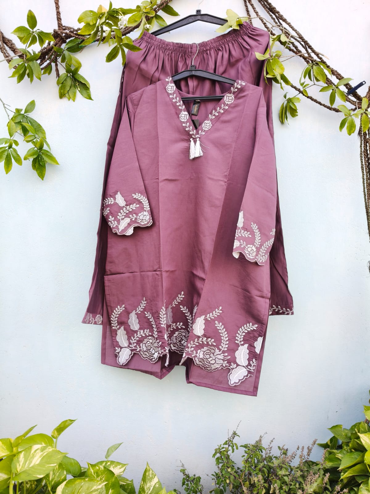 🍷 Wine Cordset – Regal Sophistication