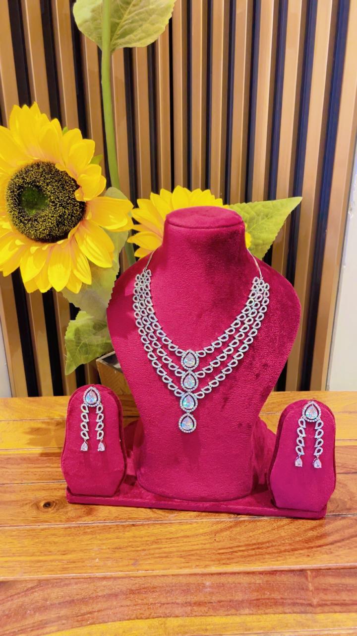 Sunlit Elegance Necklace Set