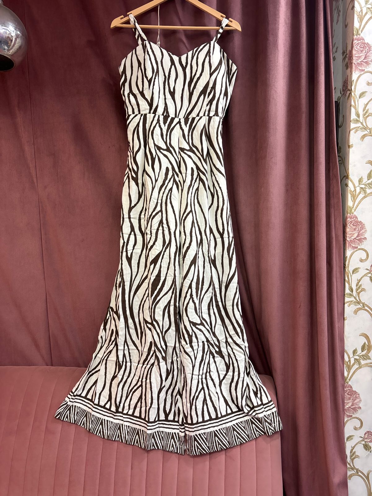 🤎 Beige & White Printed Jumpsuit